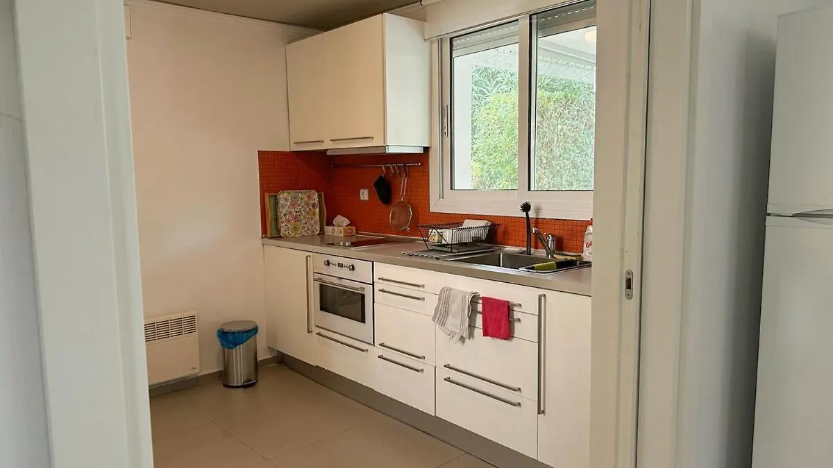 Family House 5' From Beach Kriopigi